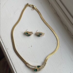 Park Lane 1970s Gold Necklace with Green Accents